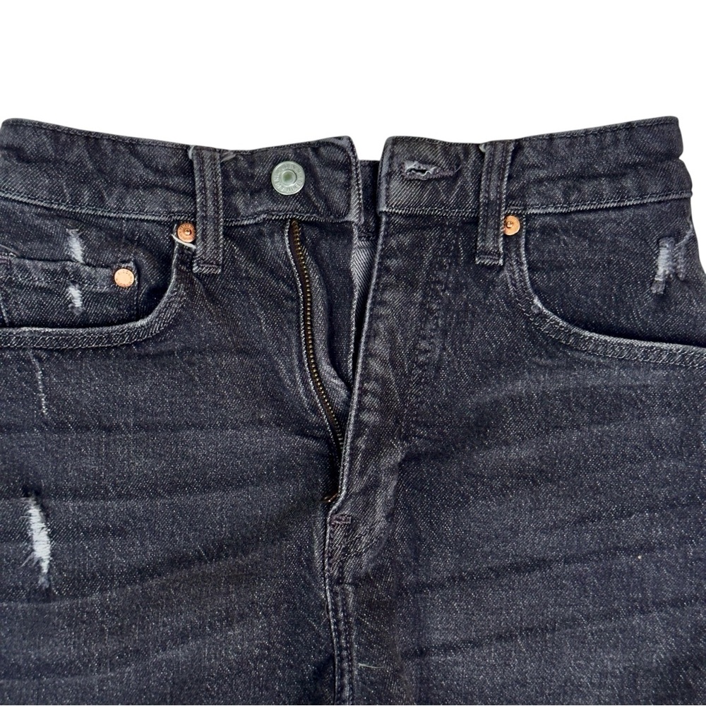 H&M Ultra High Waist Mom Shorts Sz 2 Distressed Black Denim Rolled Cuffs Cotton - Picture 5 of 6